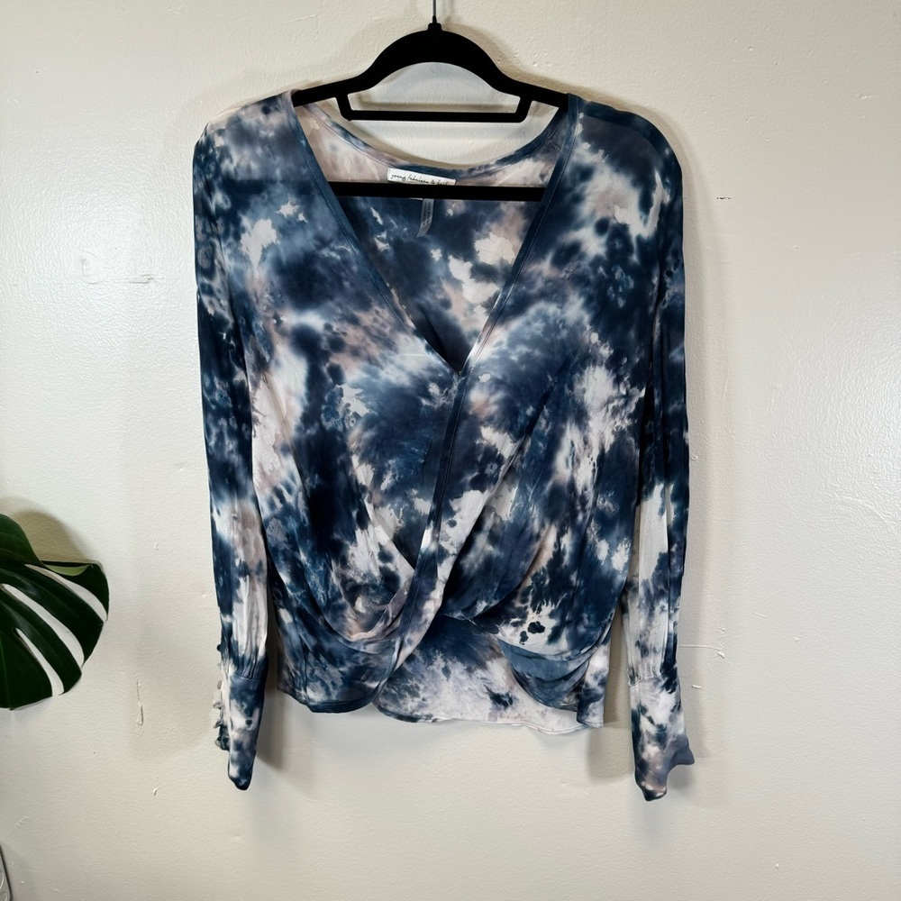 Young fabulous broke blue tie-dye long sleeve top blouse sheer medium button YFB